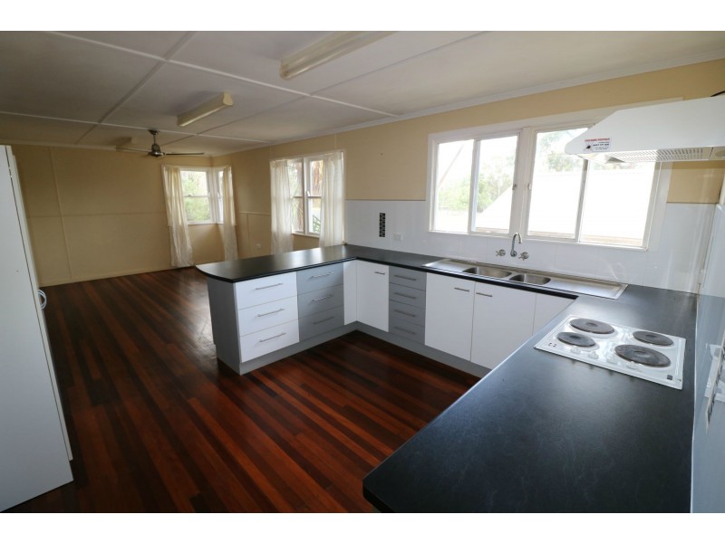 3 Jensen Street, Cordalba QLD 4660