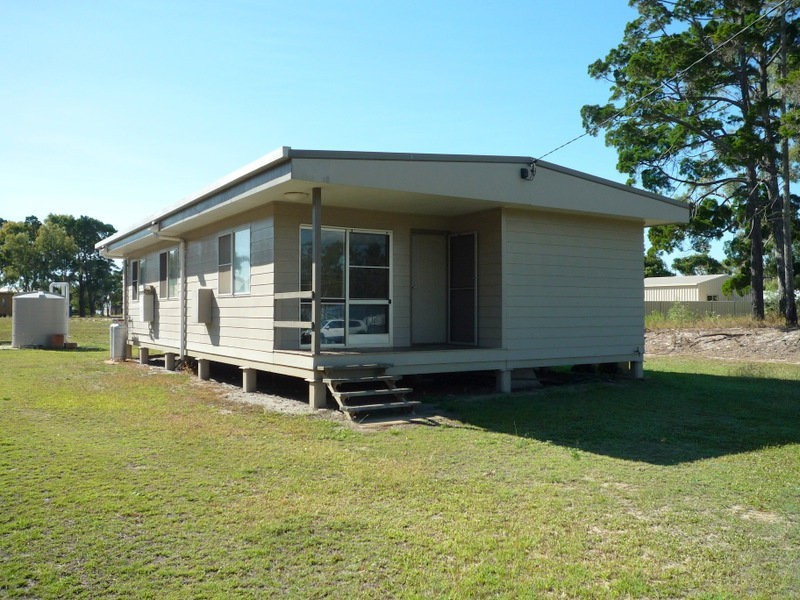 4 JACARANDA Court, Woodgate QLD 4660