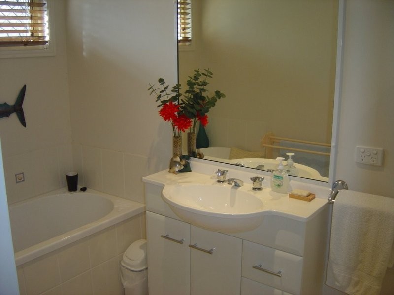 15 Grevillea Court, Woodgate QLD 4660