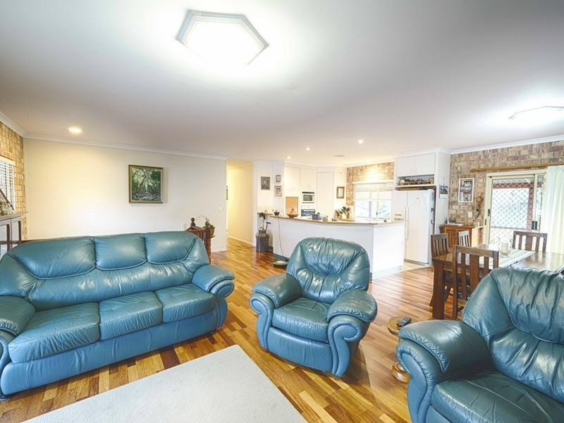 7 Snapper Court, Woodgate QLD 4660