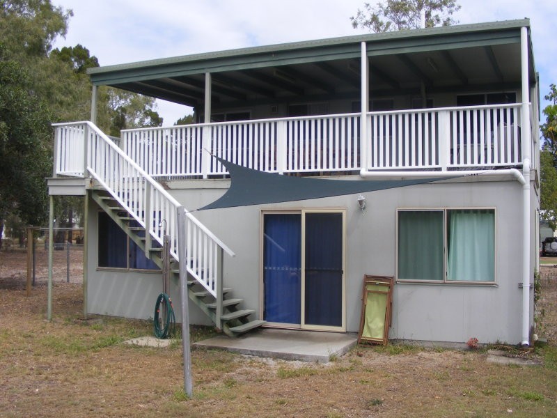 6 Oak Street, Woodgate QLD 4660