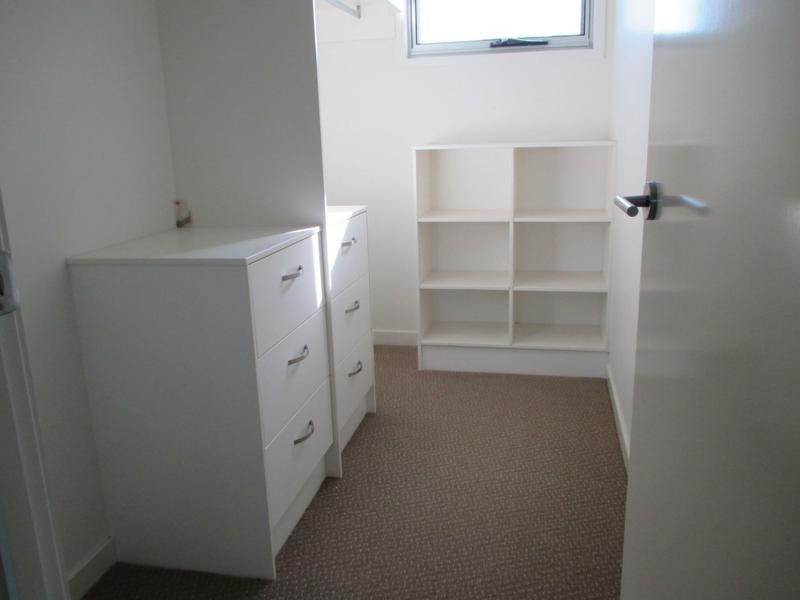 Unit Unit 3/1 Hussar Court, Woodgate QLD 4660