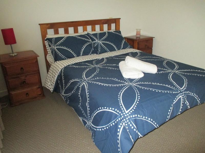 Unit Unit 3/1 Hussar Court, Woodgate QLD 4660