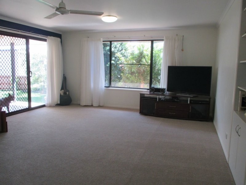 1 Jacaranda Court, Woodgate QLD 4660
