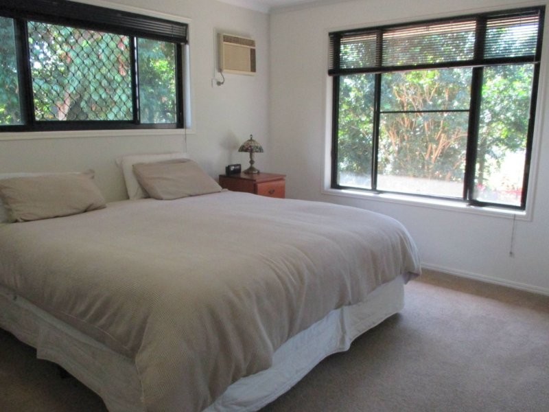 1 Jacaranda Court, Woodgate QLD 4660