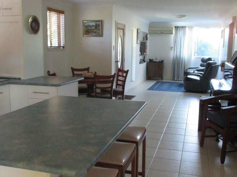 9 Fifth Avenue, Woodgate QLD 4660