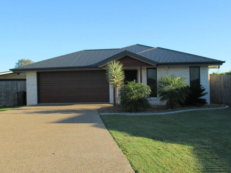 10 Whipbird Court, Woodgate QLD 4660