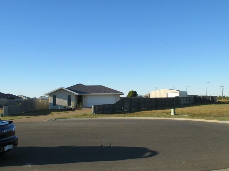 10 Whipbird Court, Woodgate QLD 4660