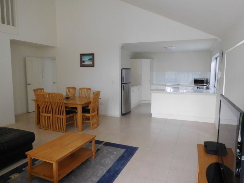 Unit 2/23 Barramundi Drive, Woodgate QLD 4660