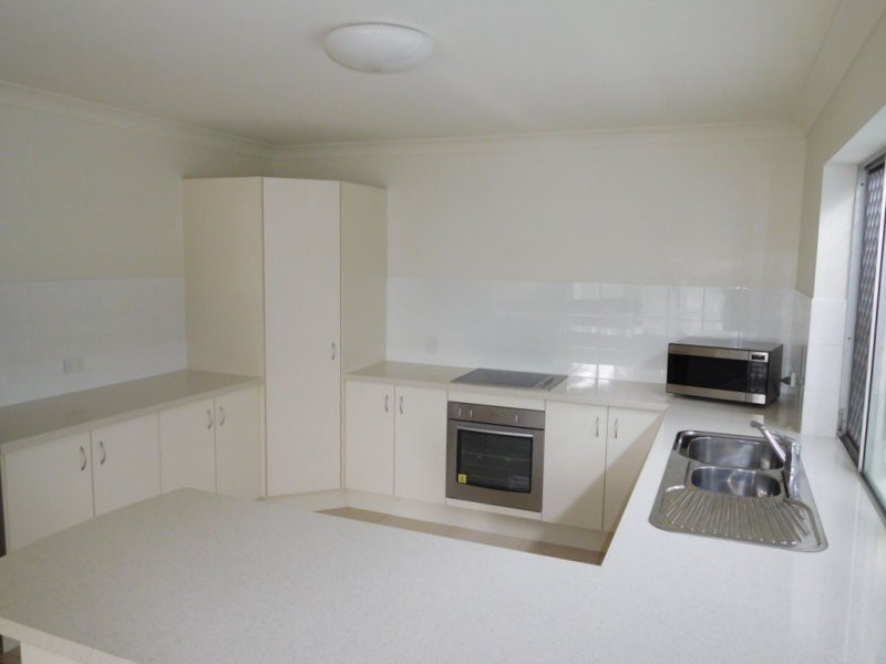 Unit 2/23 Barramundi Drive, Woodgate QLD 4660