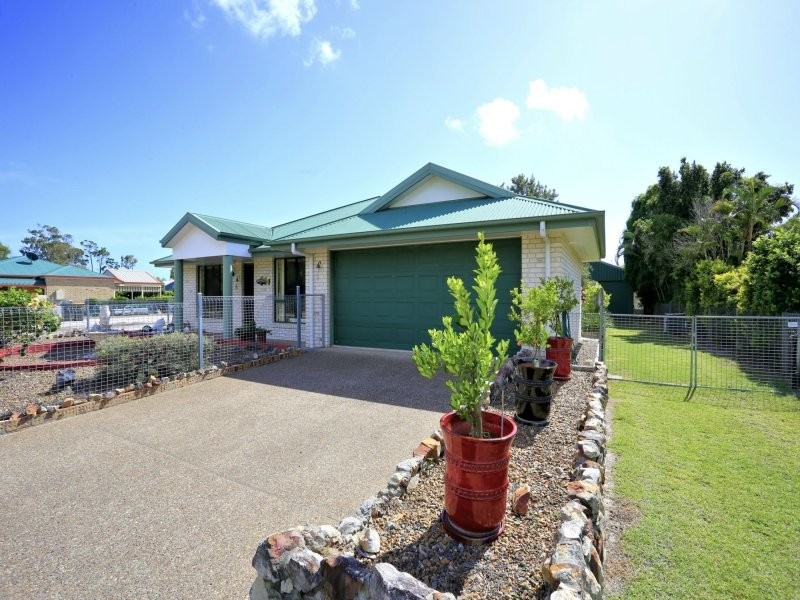 8 Acacia Street, Woodgate QLD 4660