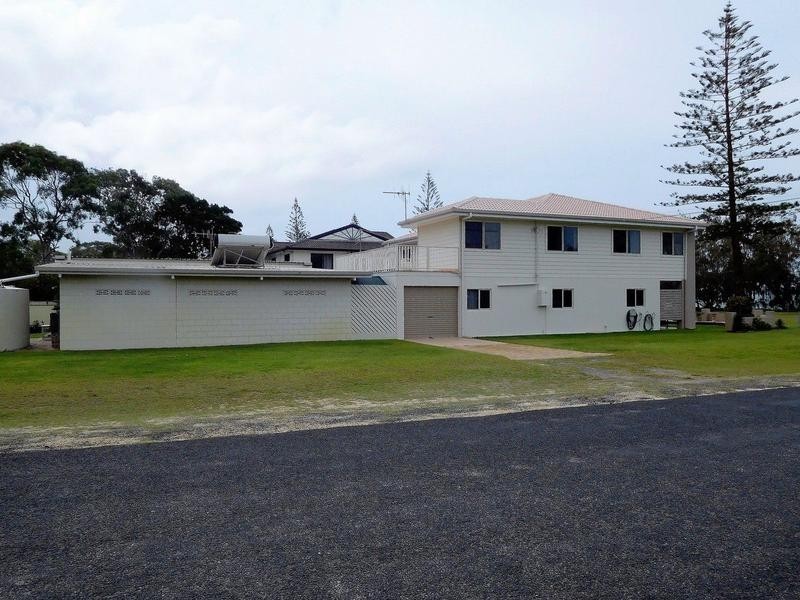 101 Esplanade Street, Woodgate QLD 4660