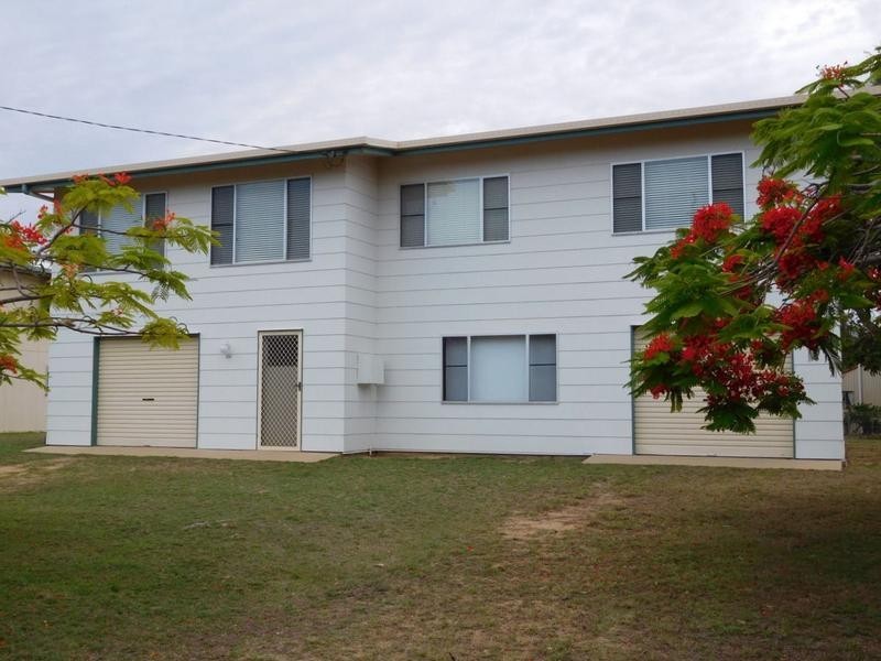 111 Mackerel Street, Woodgate QLD 4660