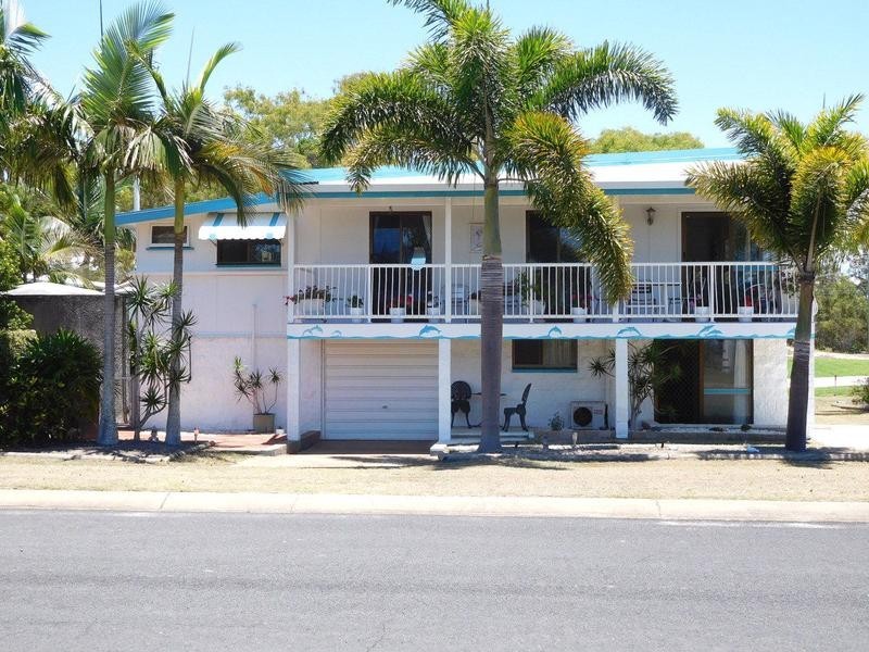 8 Third Avenue, Woodgate QLD 4660