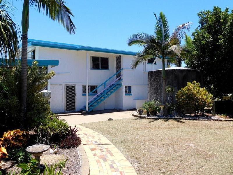 8 Third Avenue, Woodgate QLD 4660