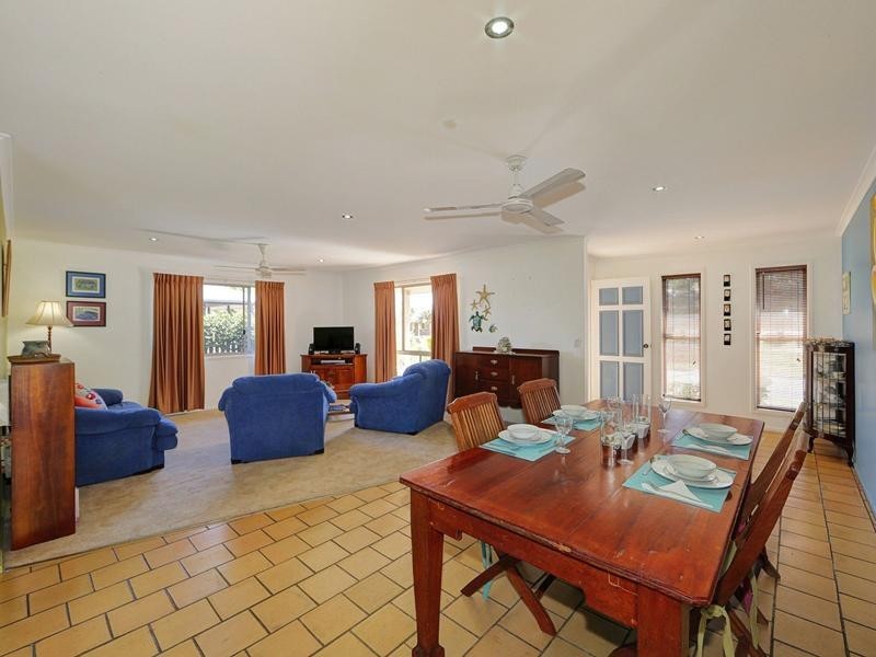4 Lorikeet Avenue, Woodgate QLD 4660