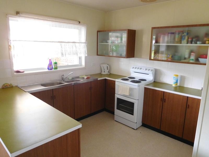 6 Wattle Street, Woodgate QLD 4660