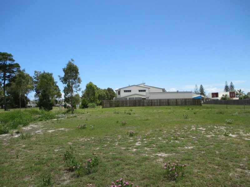 18 Grevillea Court, Woodgate QLD 4660