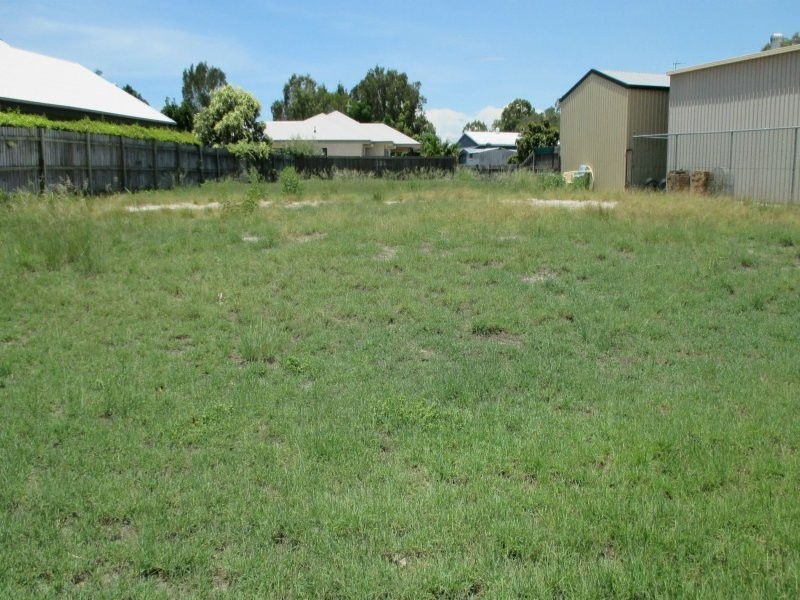 1 Lorikeet Avenue, Woodgate QLD 4660