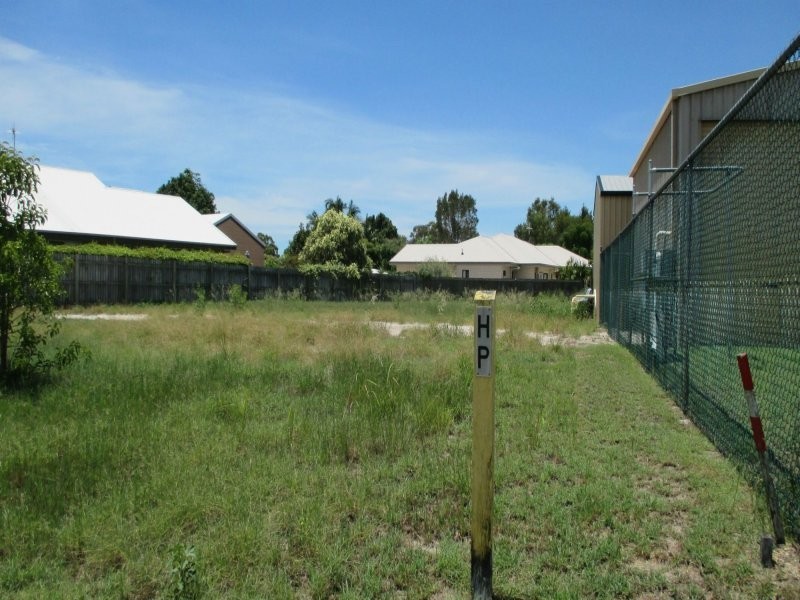 1 Lorikeet Avenue, Woodgate QLD 4660