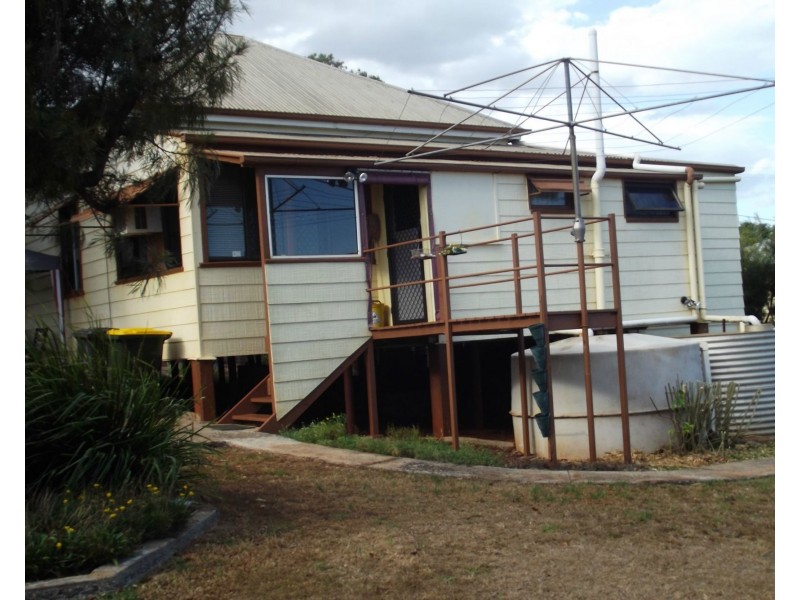 6 Nelson Street, Childers QLD 4660