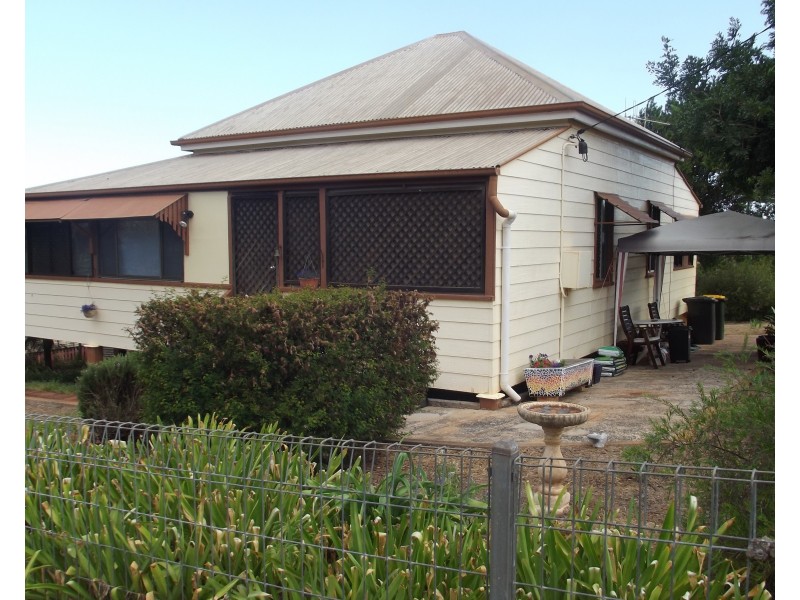 6 Nelson Street, Childers QLD 4660