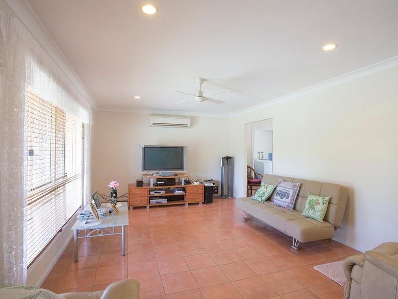 4 Driftwood Place, Woodgate QLD 4660