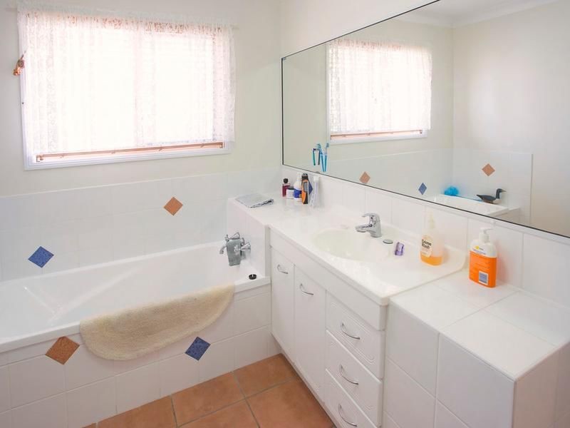 4 Driftwood Place, Woodgate QLD 4660