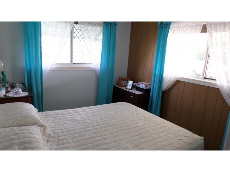 1 Moller Street, Buxton QLD 4660
