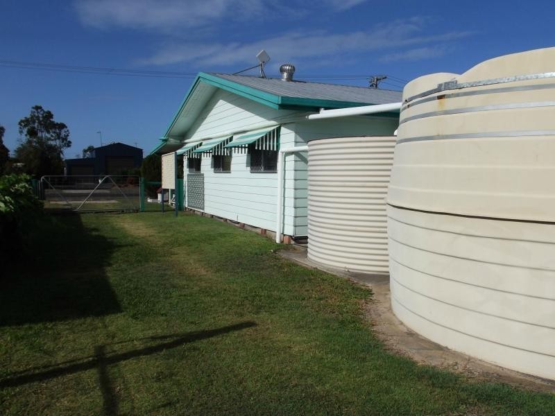1 Moller Street, Buxton QLD 4660