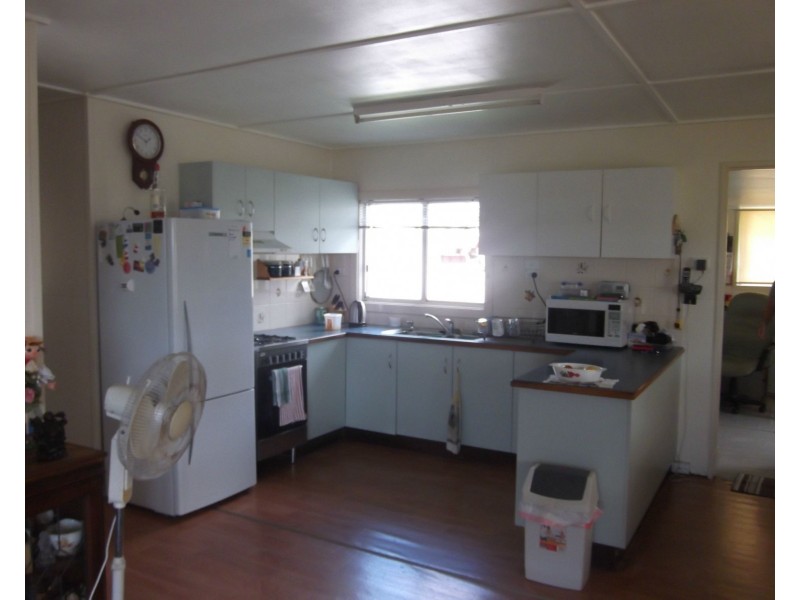 8047 Isis Highway St, Dallarnil QLD 4621