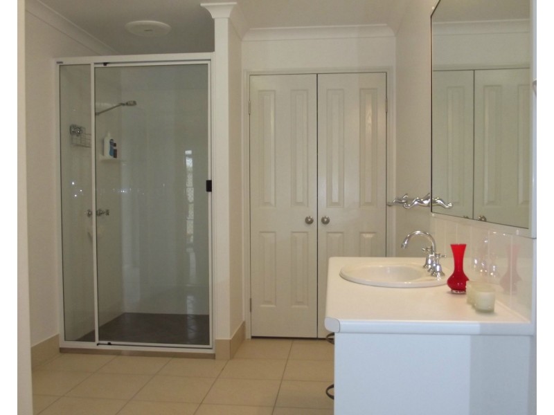 21 Watkins Street, Buxton QLD 4660