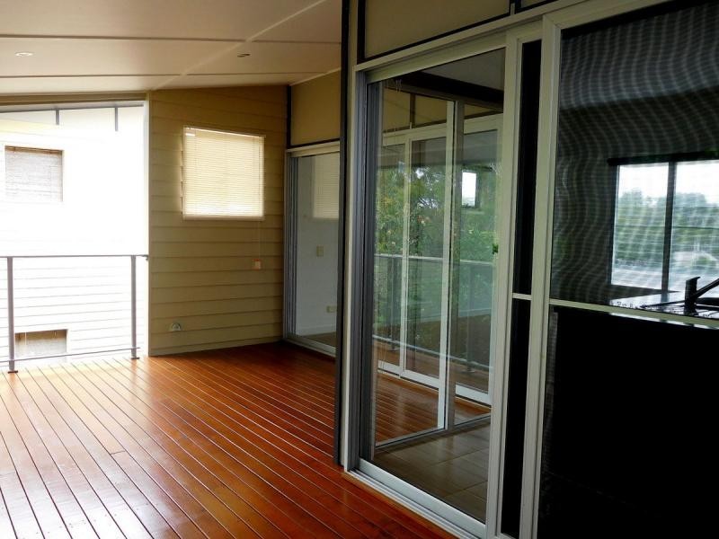 2/1 Hussar Court, Woodgate QLD 4660