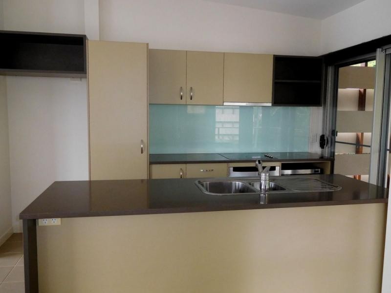 2/1 Hussar Court, Woodgate QLD 4660