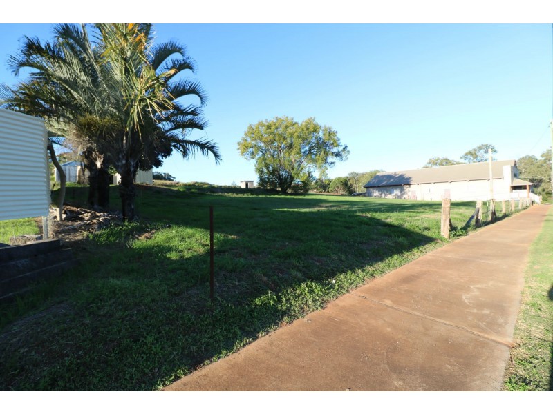 2 Cocking Street, Apple Tree Creek QLD 4660