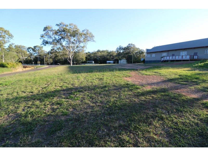 2 Cocking Street, Apple Tree Creek QLD 4660