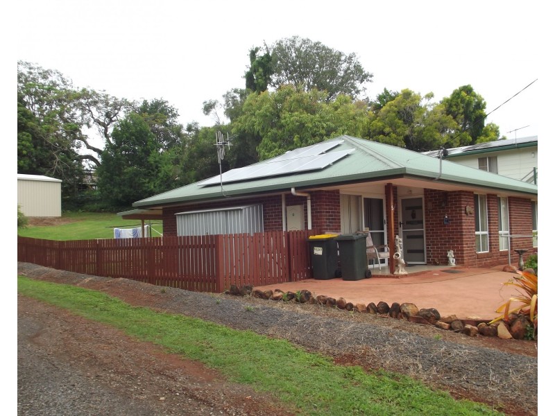 5 Nelson Street, Childers QLD 4660