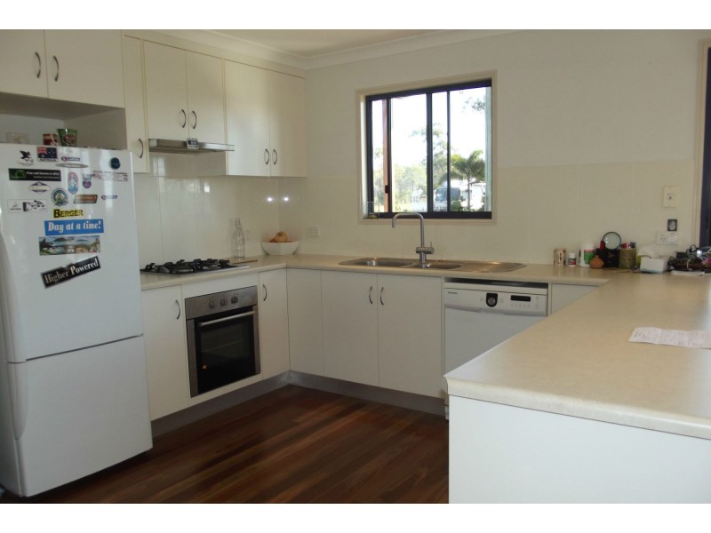 27 Steley Street, Buxton QLD 4660