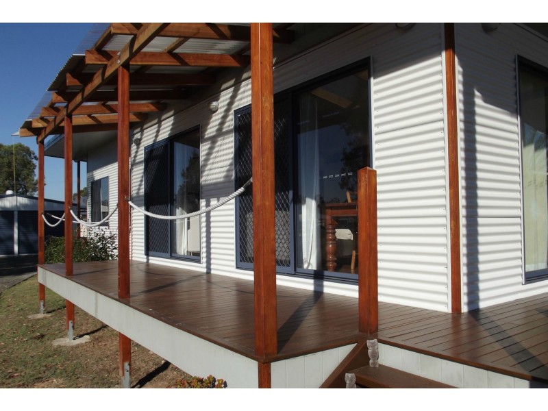 27 Steley Street, Buxton QLD 4660