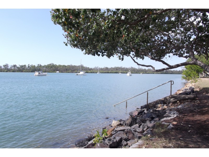 27 Steley Street, Buxton QLD 4660