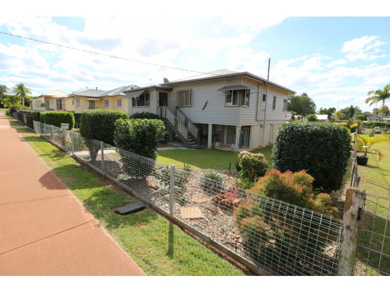17 West Street, Childers QLD 4660