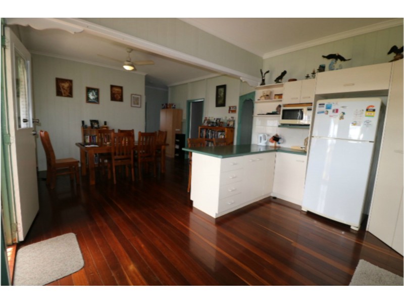 17 West Street, Childers QLD 4660