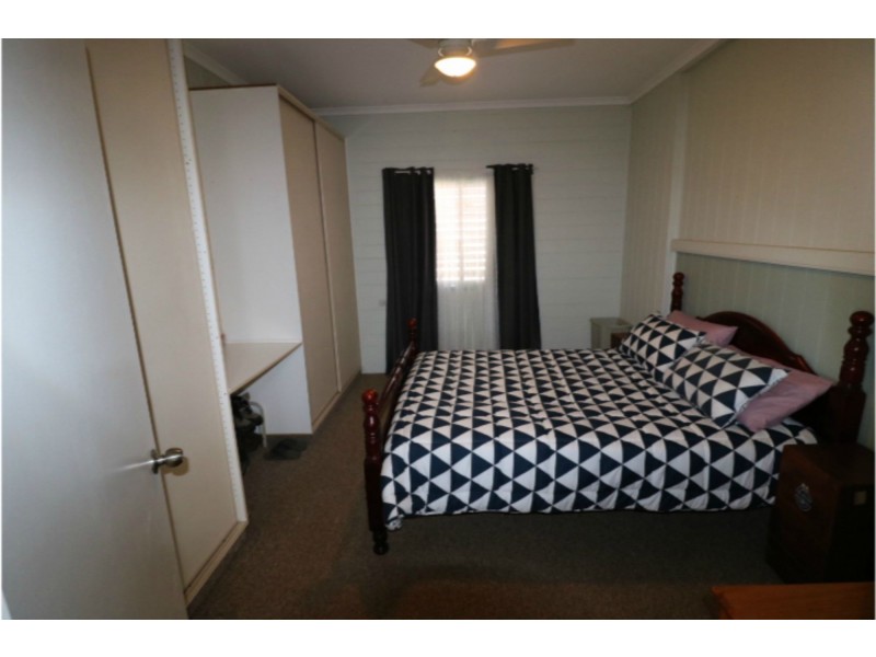 17 West Street, Childers QLD 4660
