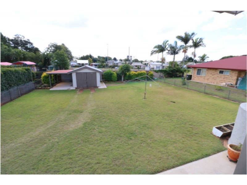 17 West Street, Childers QLD 4660