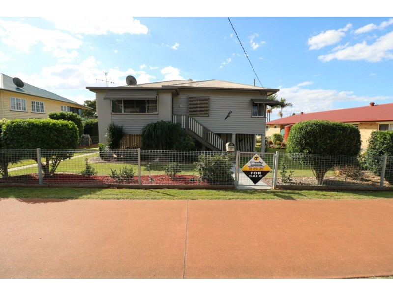 17 West Street, Childers QLD 4660
