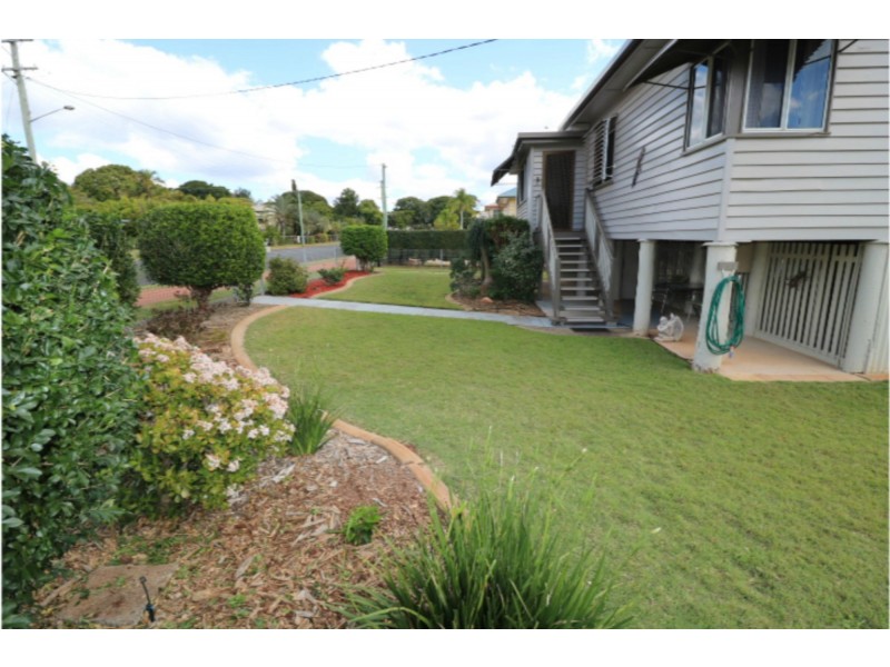 17 West Street, Childers QLD 4660