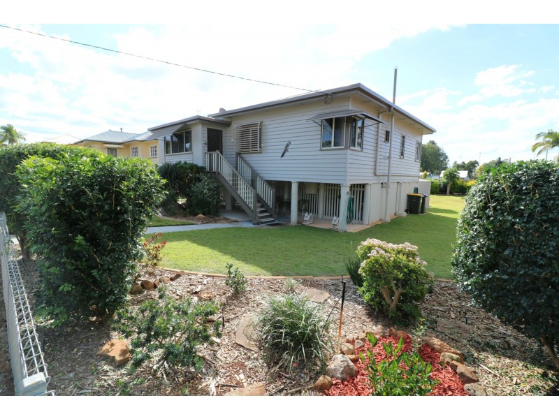 17 West Street, Childers QLD 4660