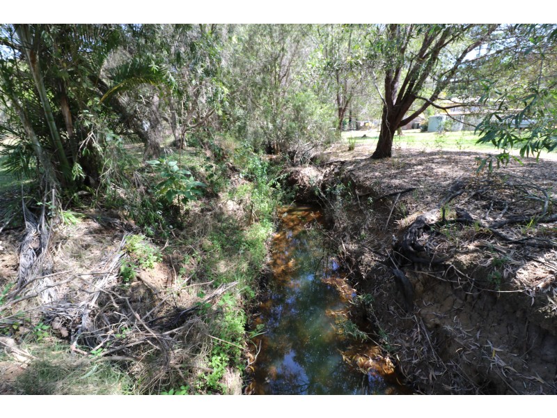 29-31 Mill St, Apple Tree Creek QLD 4660