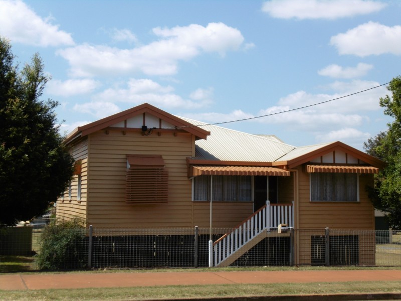 9 North St, Childers QLD 4660