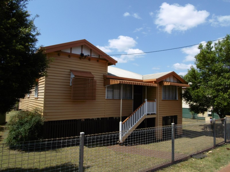 9 North St, Childers QLD 4660